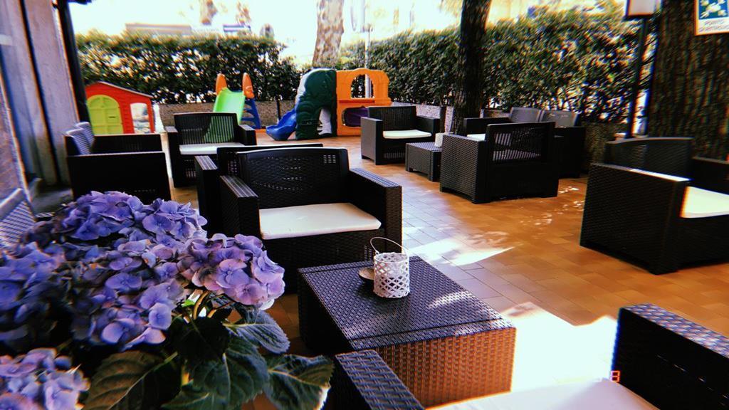 Hotel Modenese Ριτσιόνε Εξωτερικό φωτογραφία